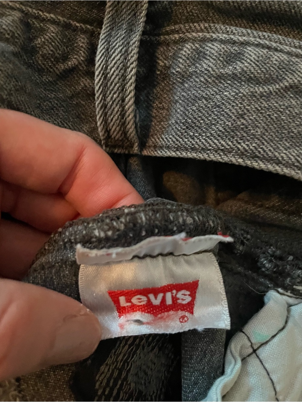 Levi's Women’s 501 Black Wash Frayed Hem Denim Cutoff Shorts - Picture 5 of 10